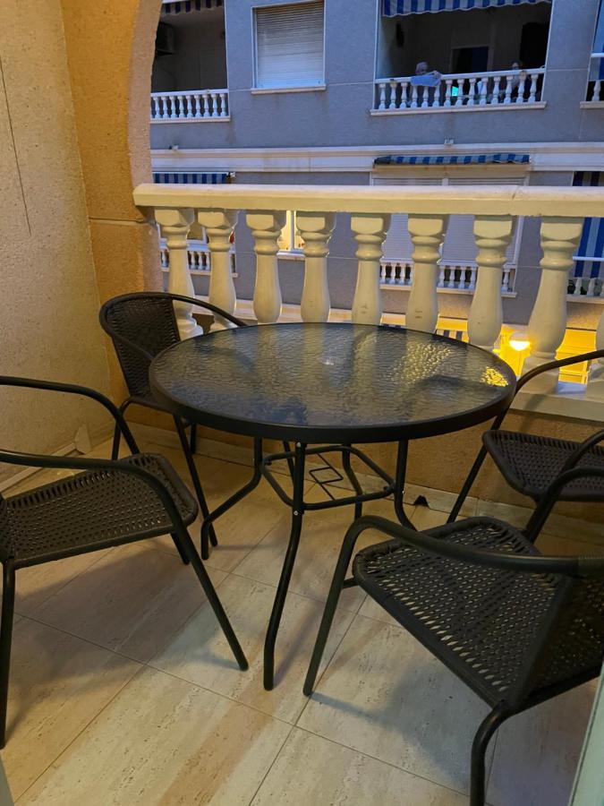 Apartamento Felix De La Fuente Torrevieja Exterior foto