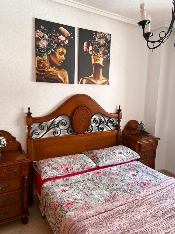 Apartamento Felix De La Fuente Torrevieja Exterior foto
