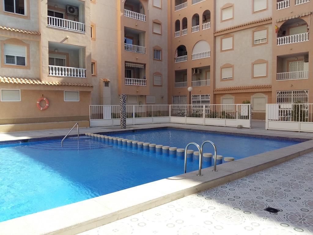 Apartamento Felix De La Fuente Torrevieja Exterior foto