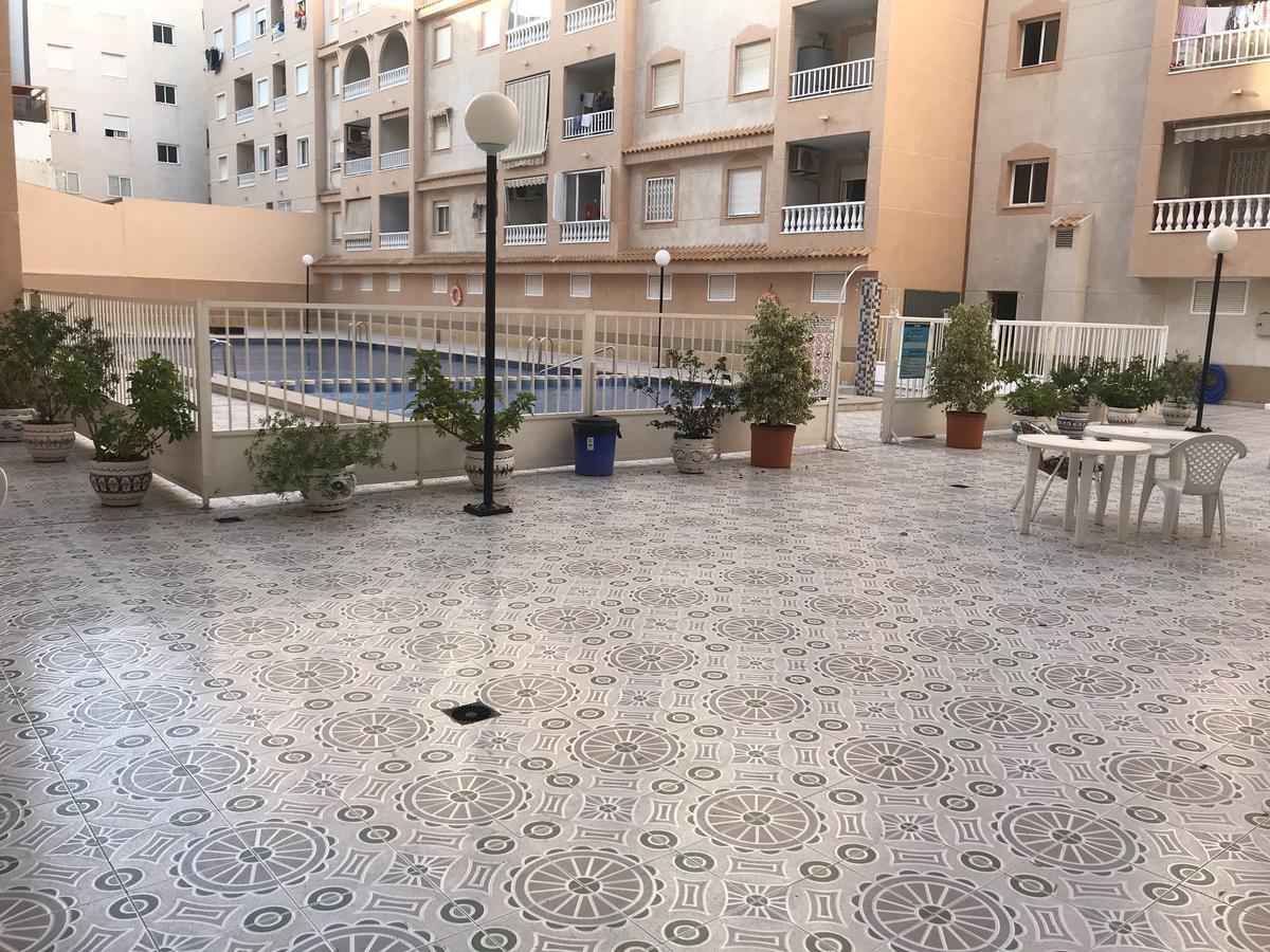 Apartamento Felix De La Fuente Torrevieja Exterior foto